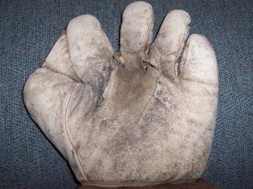 A.J. Reach White Full Web Righty Front